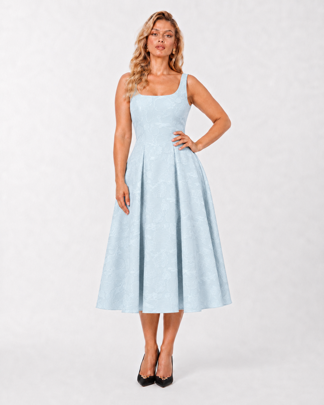 Dress shown in size M